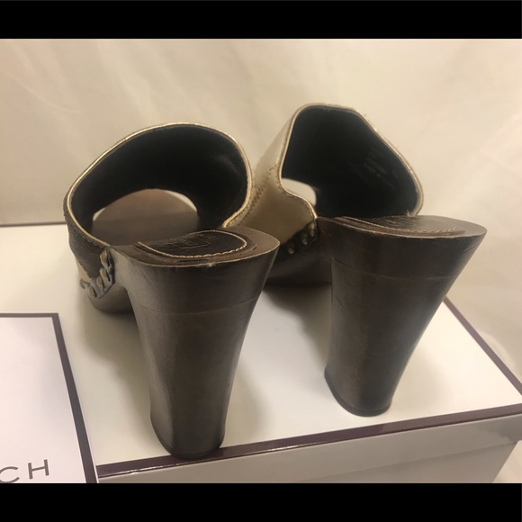 🌟 COACH women’s brown clogs - Picture 4 of 4